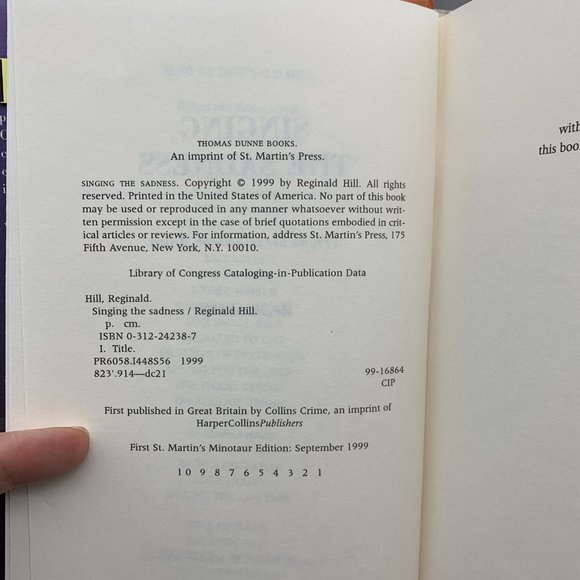 Singing the Sadness Mystery Book by Reginald Hill - Picture 6 of 7